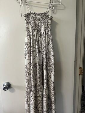 Manuhealii White and brown Dress dress
